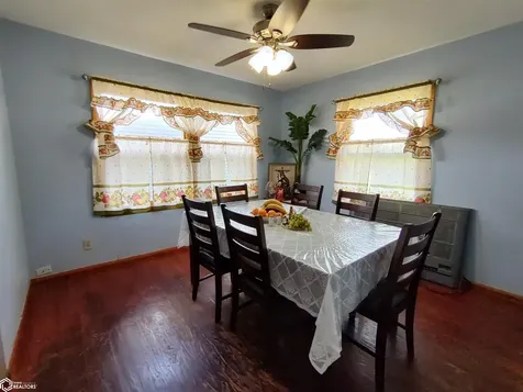 1806 S 6th Street Marshalltown IA 50158