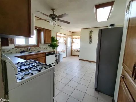 1806 S 6th Street Marshalltown IA 50158