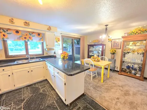 728 S Harrison Avenue Mason City IA 50401