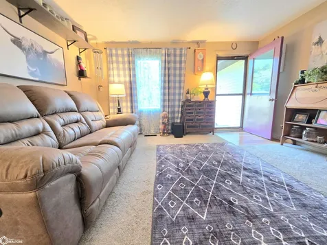 728 S Harrison Avenue Mason City IA 50401