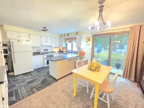 728 S Harrison Avenue Mason City IA 50401