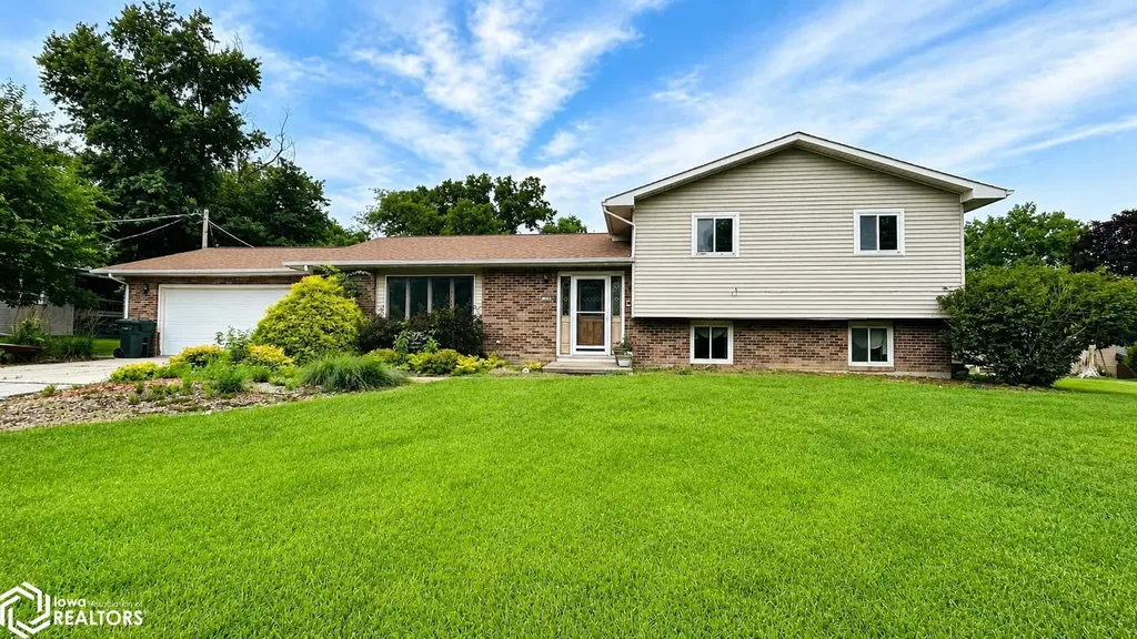 716 Hazelhurst Keokuk IA 52632