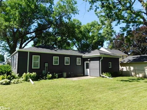 2004 S 3rd Avenue E Newton IA 50208