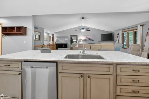 101 S 29th Street Marshalltown IA 50158
