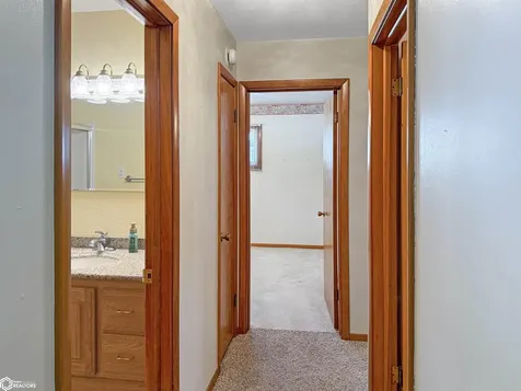 1621 Ellis Avenue Iowa Falls IA 50126