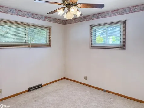 1621 Ellis Avenue Iowa Falls IA 50126