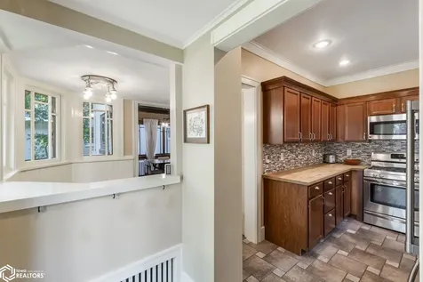 84 Linden Drive Mason City IA 50401