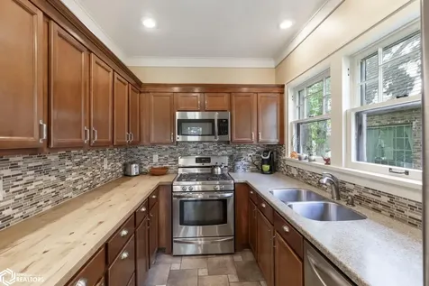 84 Linden Drive Mason City IA 50401