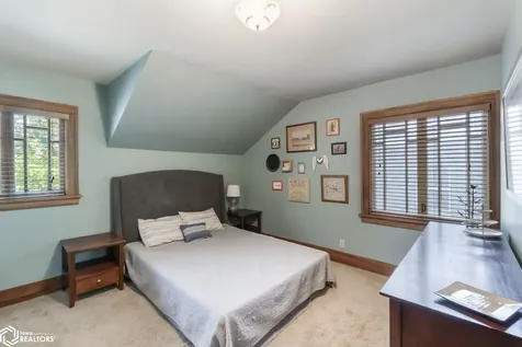 84 Linden Drive Mason City IA 50401