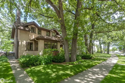 84 Linden Drive Mason City IA 50401