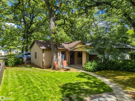 84 Linden Drive Mason City IA 50401