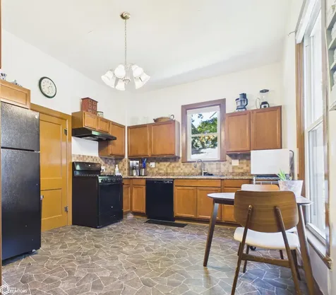 805 A Avenue Oskaloosa IA 52577