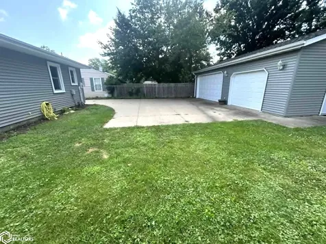 406 Crestview Avenue Ottumwa IA 52501