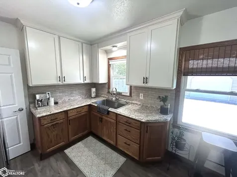 406 Crestview Avenue Ottumwa IA 52501