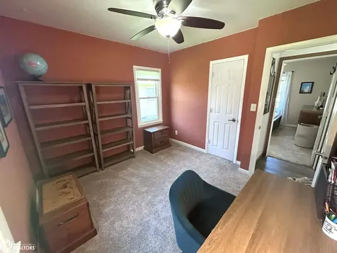 406 Crestview Avenue Ottumwa IA 52501