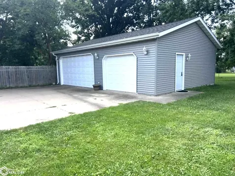 406 Crestview Avenue Ottumwa IA 52501