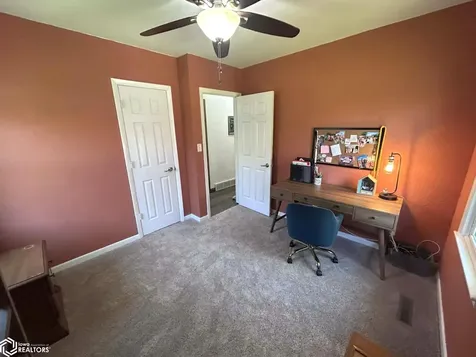 406 Crestview Avenue Ottumwa IA 52501