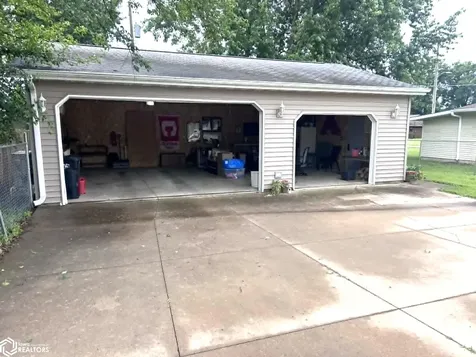 406 Crestview Avenue Ottumwa IA 52501