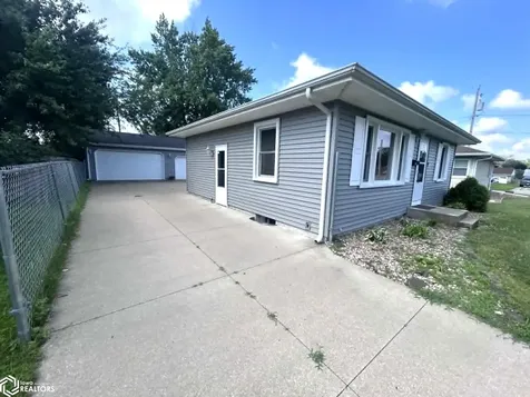 406 Crestview Avenue Ottumwa IA 52501