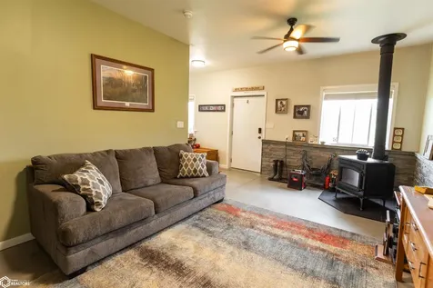 4924 160th Avenue Ottumwa IA 52501