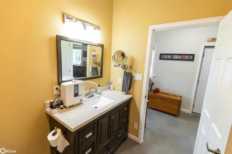 4924 160th Avenue Ottumwa IA 52501