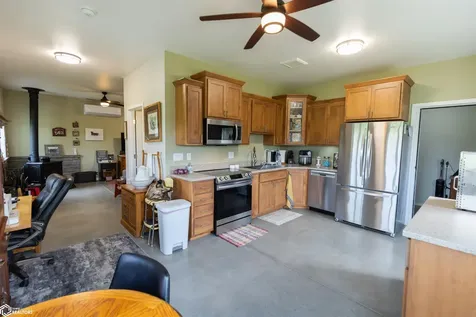 4924 160th Avenue Ottumwa IA 52501