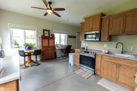 4924 160th Avenue Ottumwa IA 52501