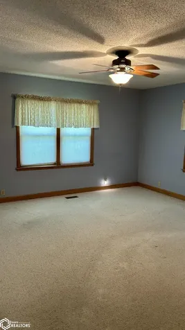 802 10th Street Eldora IA 50627