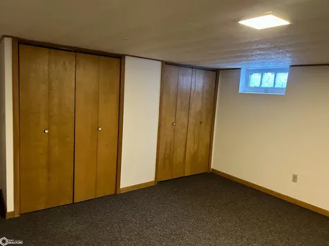802 10th Street Eldora IA 50627