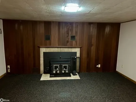 802 10th Street Eldora IA 50627