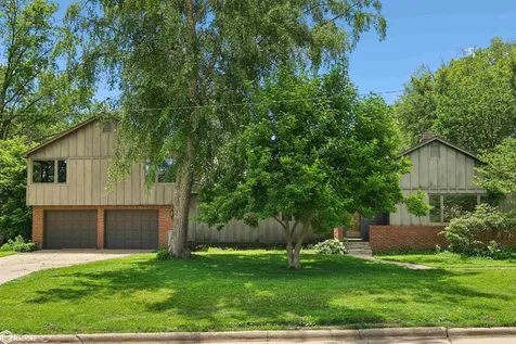 900 11th Avenue Grinnell IA 50112