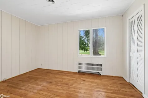 900 11th Avenue Grinnell IA 50112