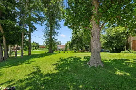 900 11th Avenue Grinnell IA 50112