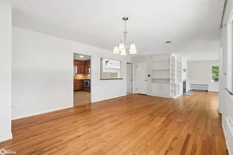 900 11th Avenue Grinnell IA 50112