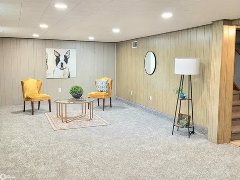 1009 Manor Drive Mason City IA 50401