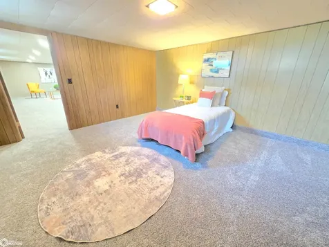 1009 Manor Drive Mason City IA 50401