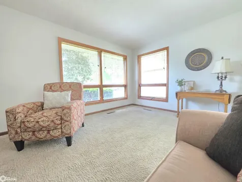 1009 Manor Drive Mason City IA 50401