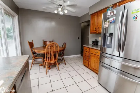1410 Greenfield Drive Marshalltown IA 50158