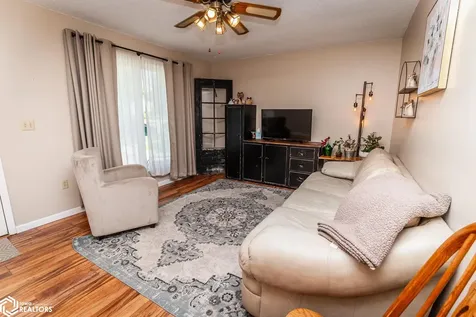 1410 Greenfield Drive Marshalltown IA 50158