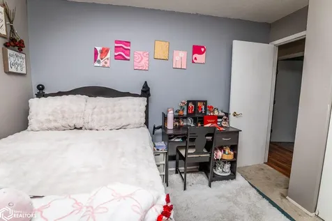 1410 Greenfield Drive Marshalltown IA 50158