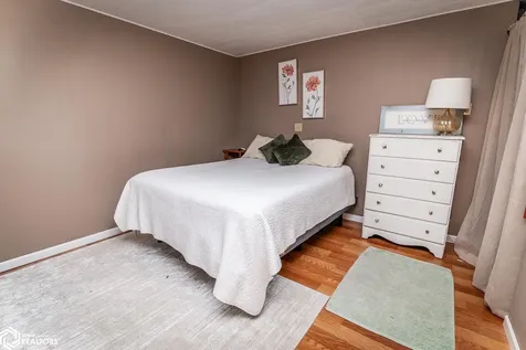 1410 Greenfield Drive Marshalltown IA 50158