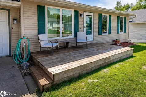 1410 Greenfield Drive Marshalltown IA 50158