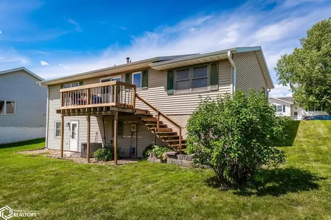 1410 Greenfield Drive Marshalltown IA 50158