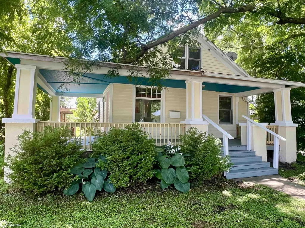 308 E Adams Avenue Fairfield IA 52556