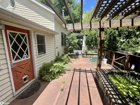 308 E Adams Avenue Fairfield IA 52556