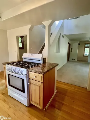 308 E Adams Avenue Fairfield IA 52556