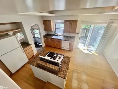 308 E Adams Avenue Fairfield IA 52556