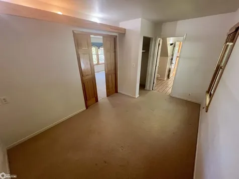 308 E Adams Avenue Fairfield IA 52556
