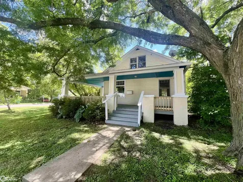308 E Adams Avenue Fairfield IA 52556
