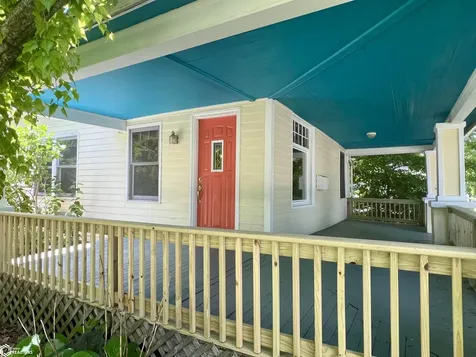 308 E Adams Avenue Fairfield IA 52556
